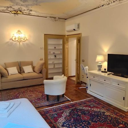 Relais Dei Mandorli Suite Centro Bergamo Exterior photo