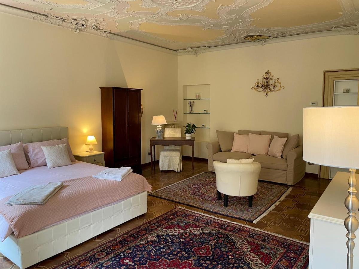 Relais Dei Mandorli Suite Centro Bergamo Exterior photo